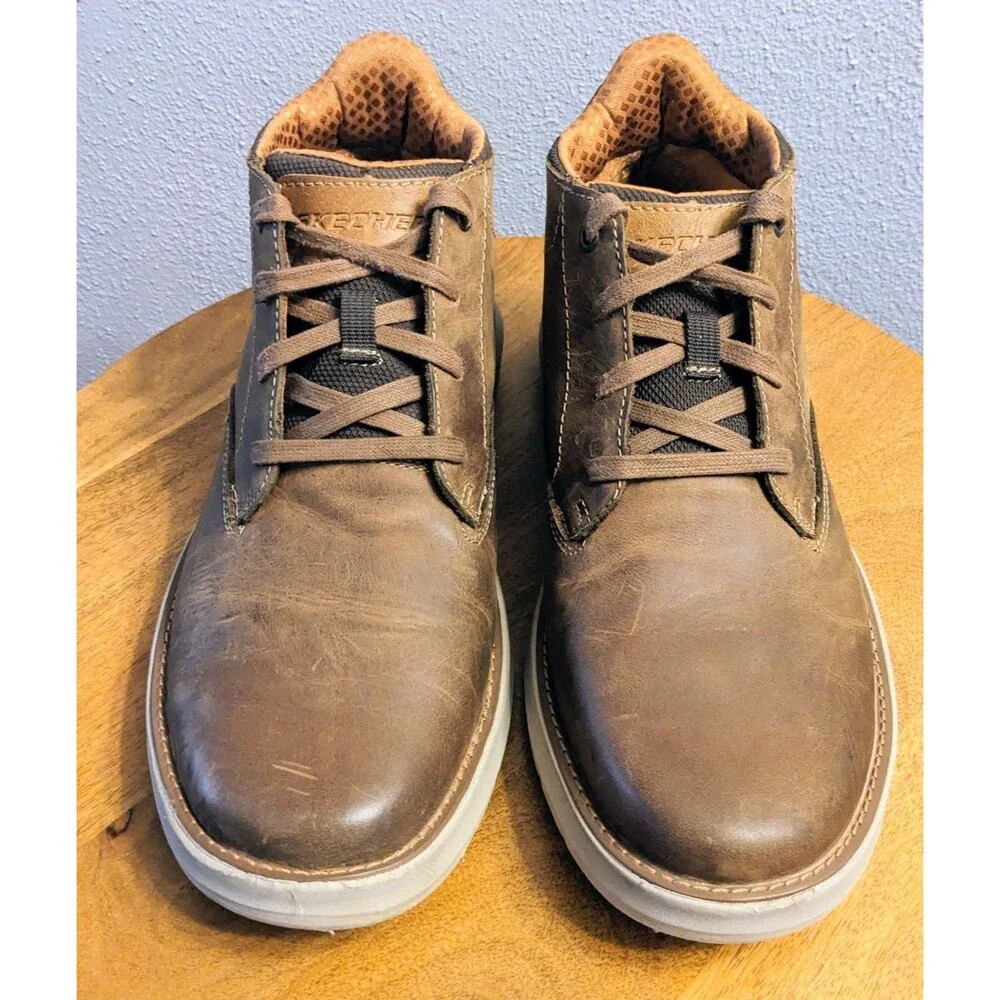 Skechers Doveno Molens Men's 10.5 EWW Leather Ankle Boots Memory Foam 66237EWW